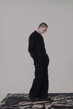 Load image into Gallery viewer, 011- The Hole Shirt in linen
