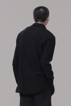Load image into Gallery viewer, 011- The Hole Shirt in linen
